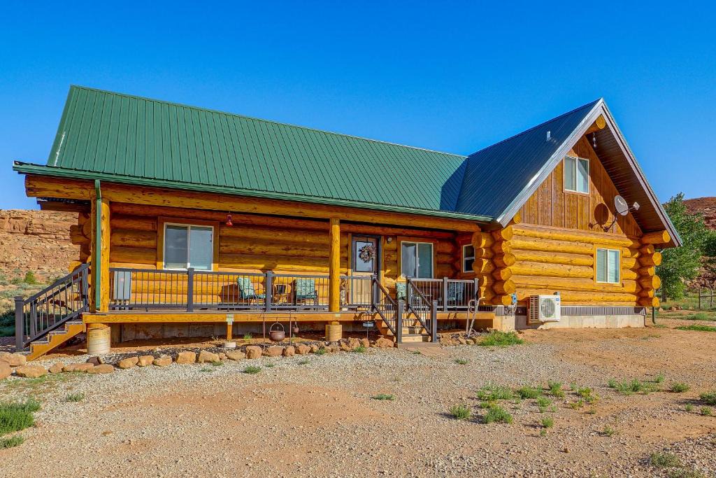 Gusher House | Explore Uintah Basin: 'Rustic Cliff Ranch A' Cabin