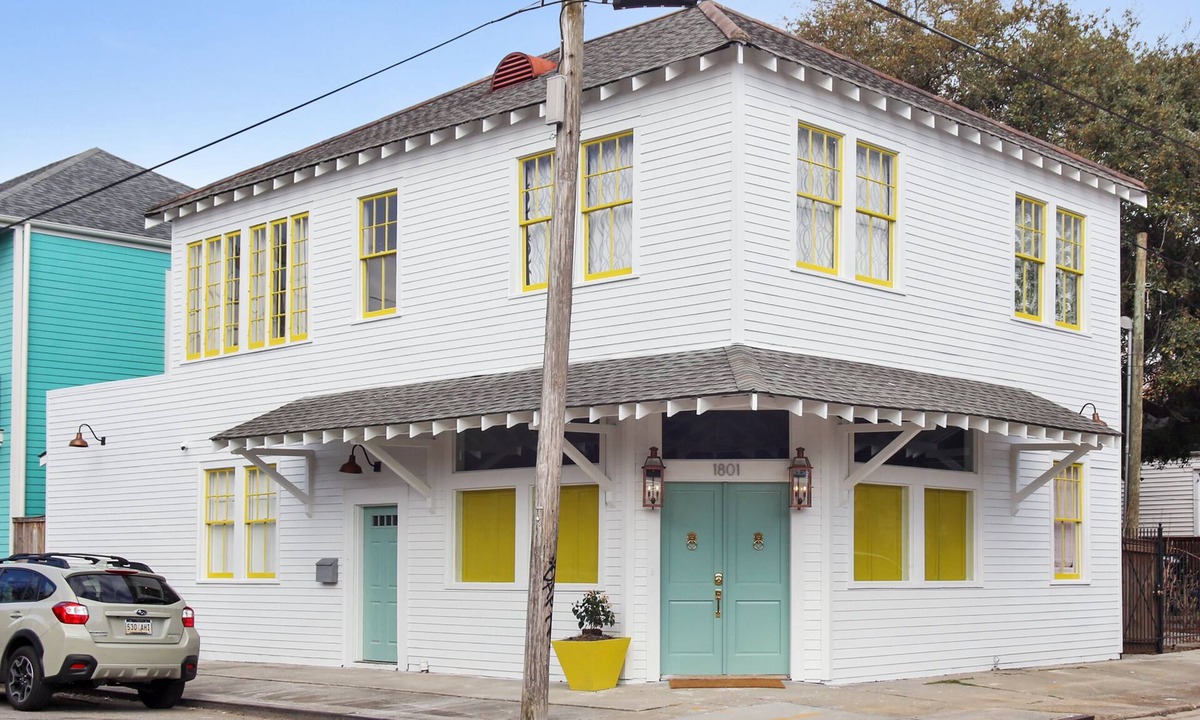 Faubourg Marigny House | Fabulous Remodel of Historic Bakery with 4 full baths