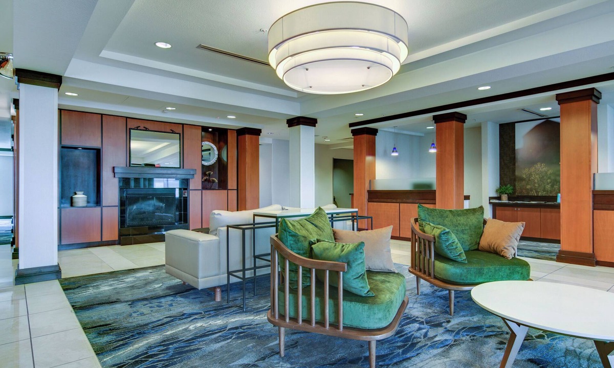 Decatur Hotel | Fairfield Inn & Suites by Marriott Decatur at Decatur Conference Center