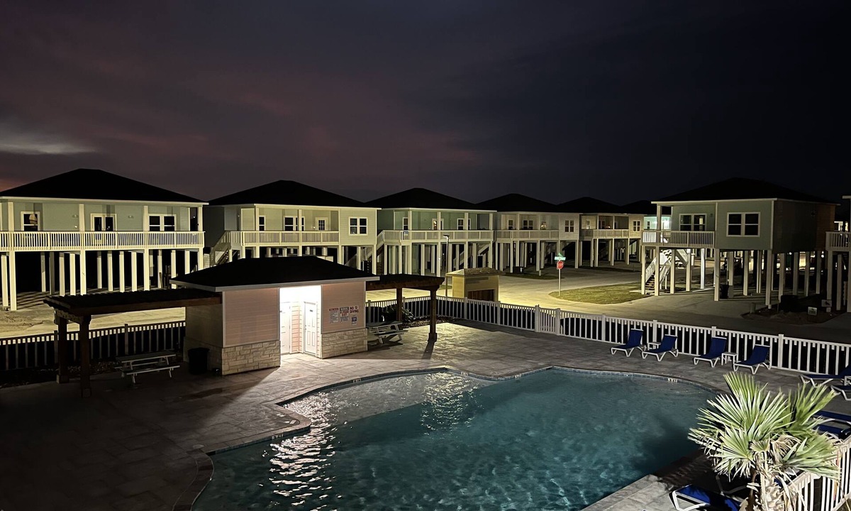 Rockport House | Family friendly home with the pool and bay views