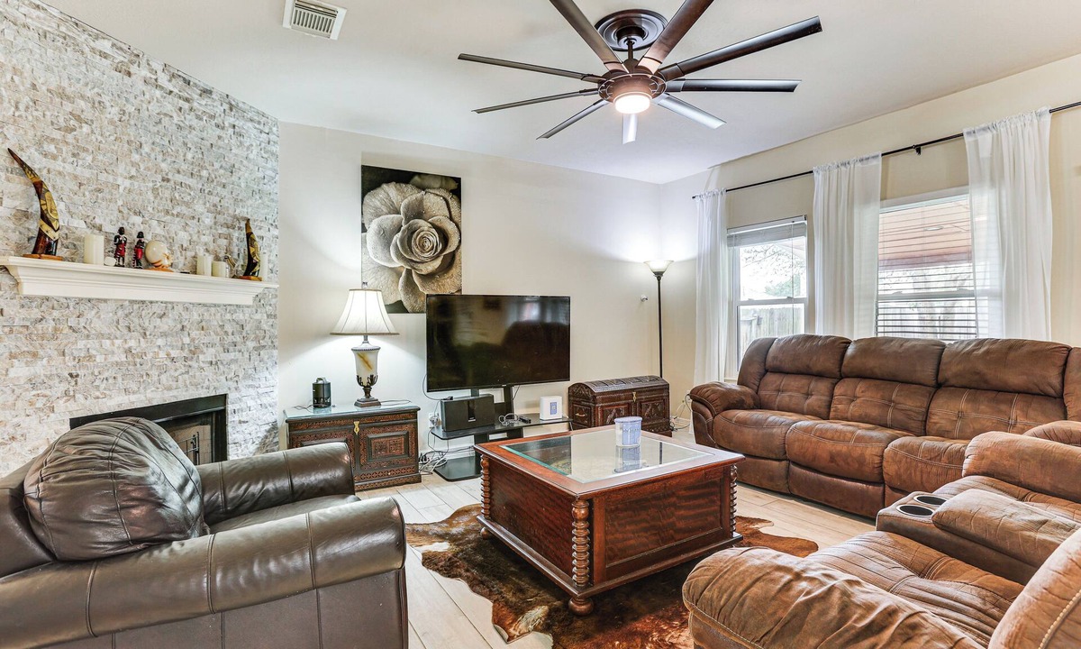 Richmond House | Family Retreat in Richmond! Spacious Home w/Patio