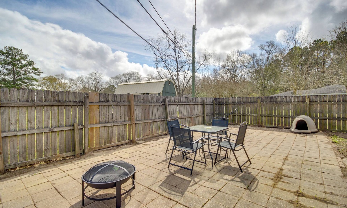 Carriere House | Fenced-In Yard + Patio: Pet-Friendly Carriere Home