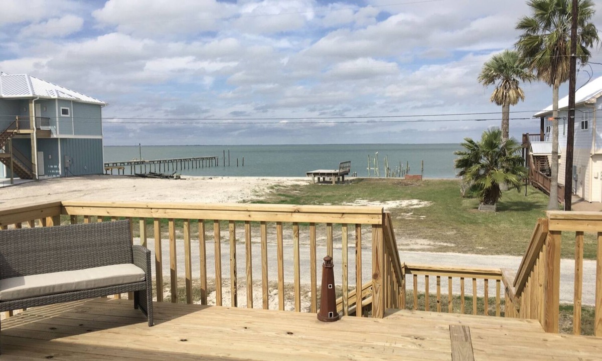 Rockport House | Fisherman/Kayaker/Sunsets/Family Paradise Haven. Private boat ramp/dock/parking