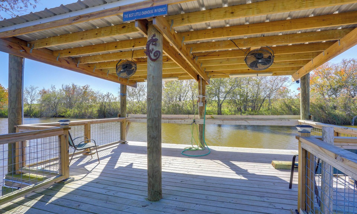 Boothville-Venice House | Fishing Dock! 'Oarhouse South' Near Venice Marinas
