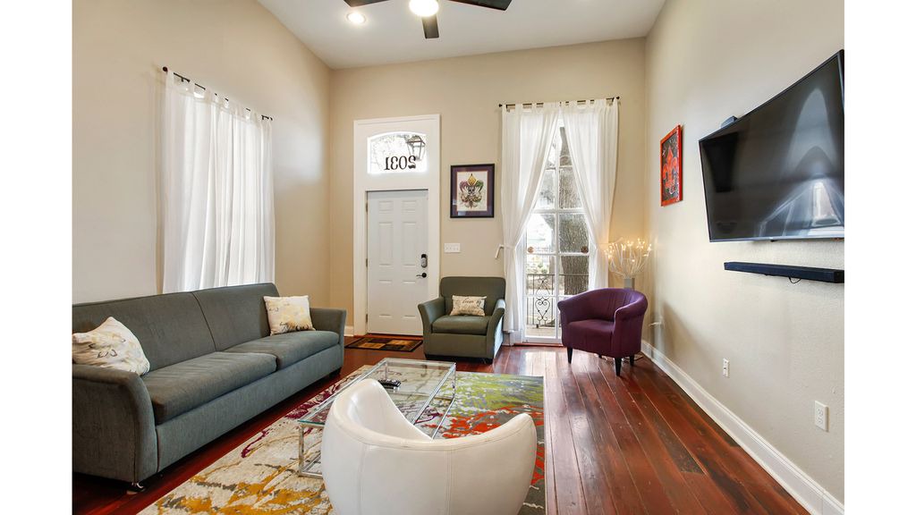 Faubourg Lafayette House | Fleur De Lis Cottage