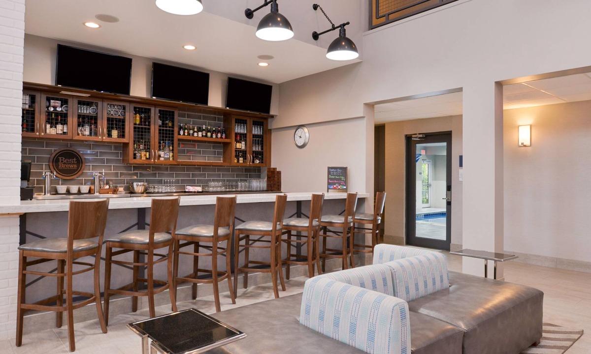 Mount Prospect Hotel | Four Points by Sheraton Mt Prospect O'Hare