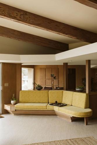 Branch House | Frank Lloyd Wright student built riverfront home