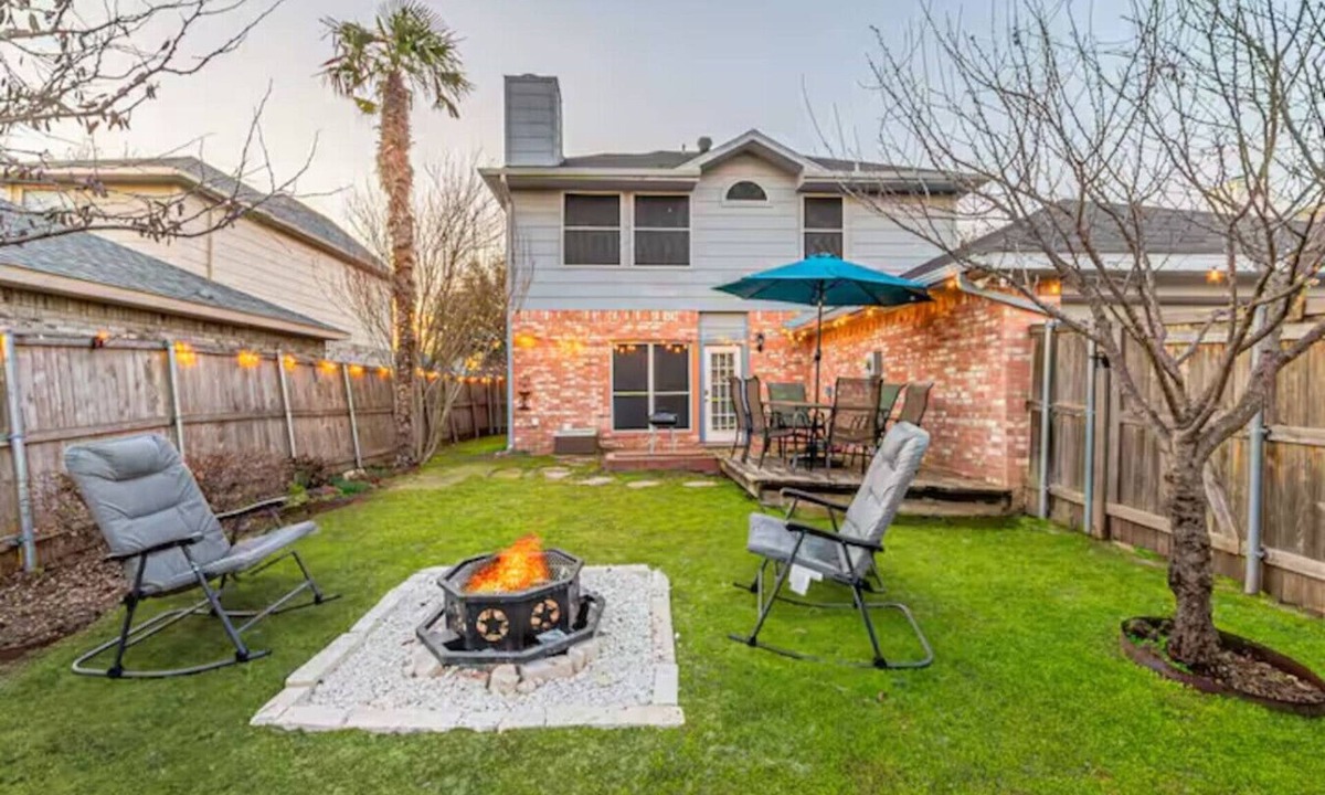 Frisco House | Frisco Castle | 3BR, GarageParking, Gated Backyard