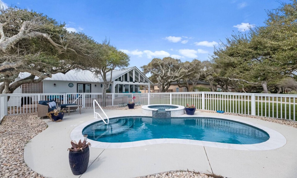 Rockport House | Fulton Beach Road Bay Front with private pier/pool/hot tub