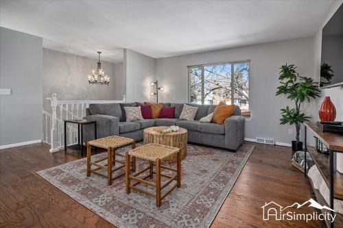Northwest Arvada House | Game Room, Firepit Big Deck