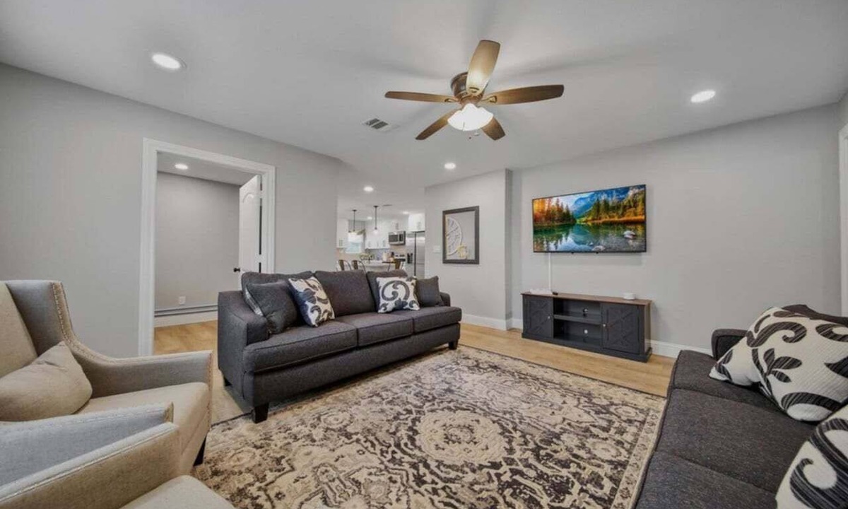South Central Houston House | Gated Home and Parking | Sleeps up to 24