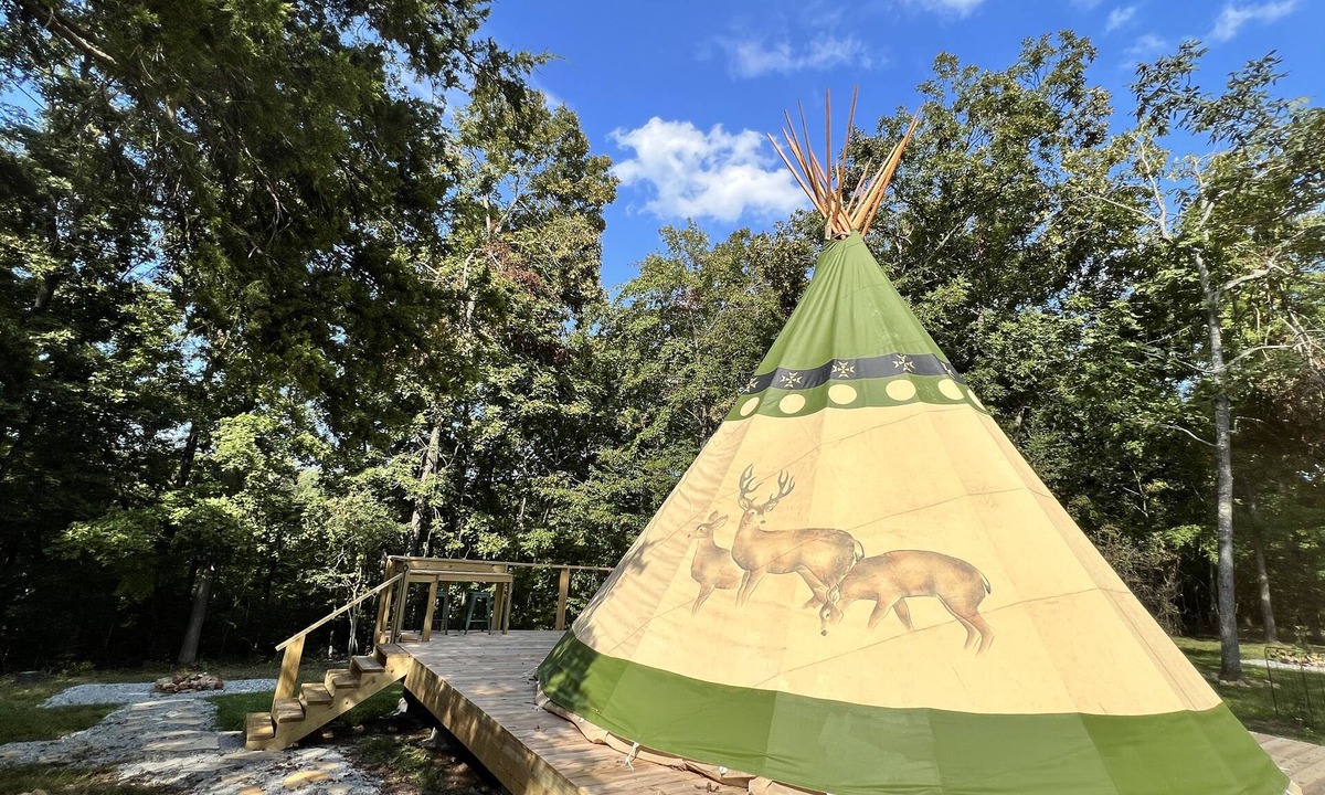 Newnata RV Rental | Glamping in an Authentic Style Sioux Tipi in the Heart of the Ozarks “The Deer”