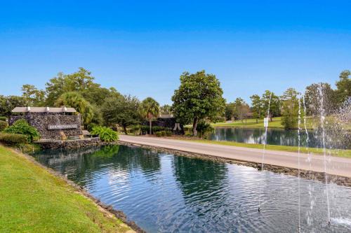 Diamondhead House | Golfer's Getaway! Modern Diamondhead Condo