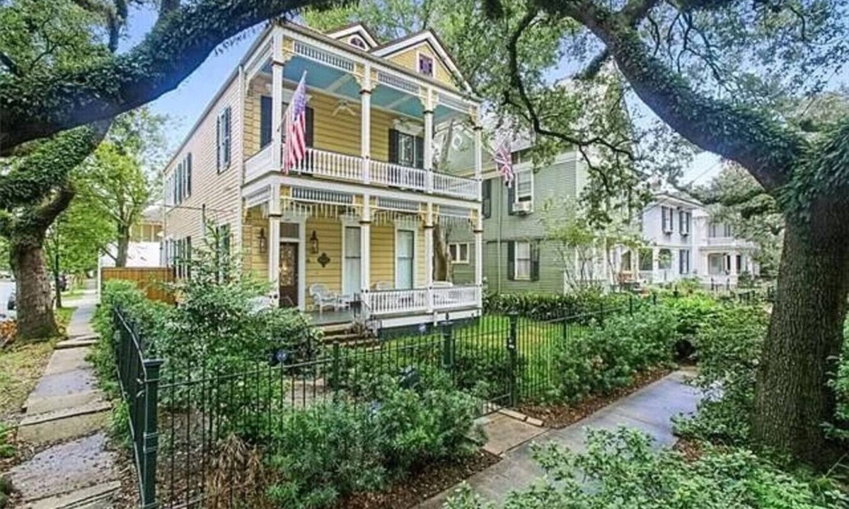 Central Carrollton Association House | Gorgeous & Elegant Home In Uptown New Orleans!