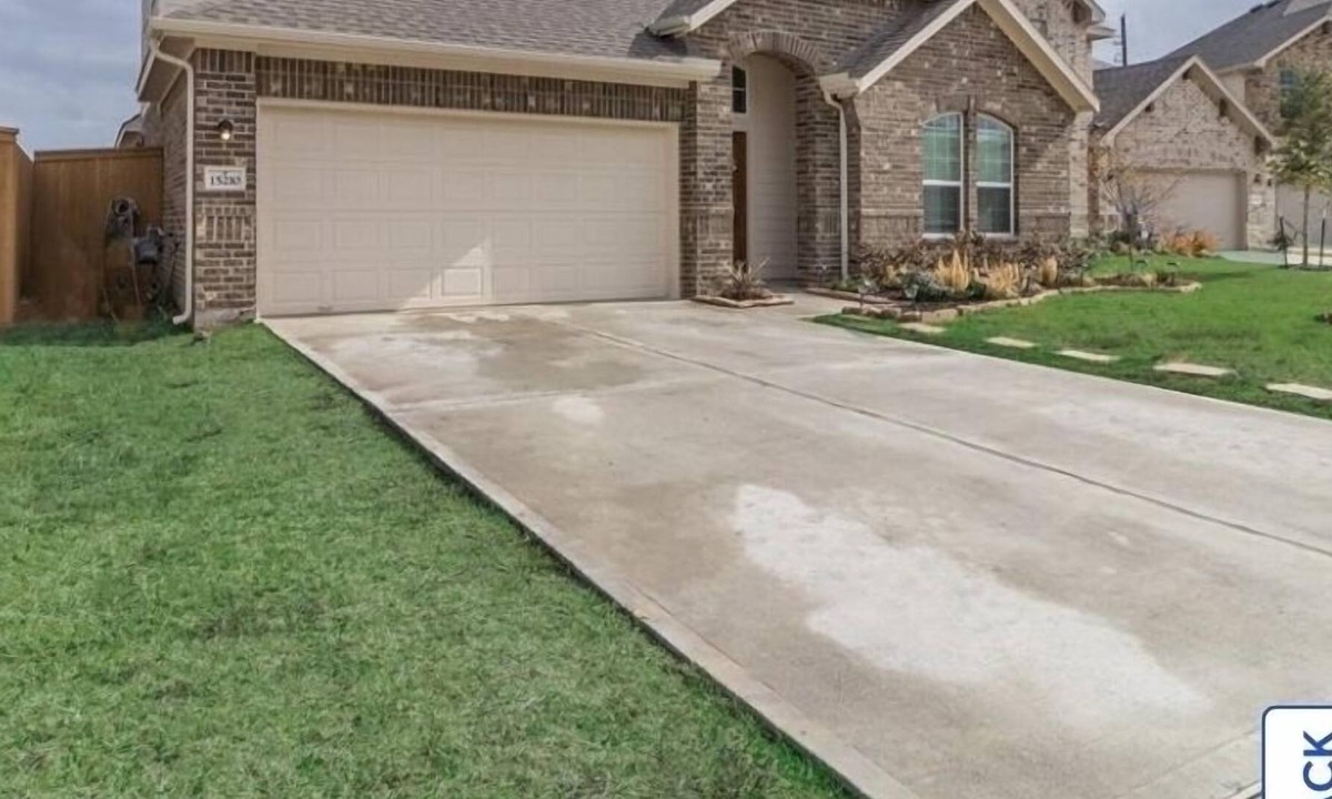 Atascocita House | Great house with amazing neighborhood amenities. two Private rooms with one bath