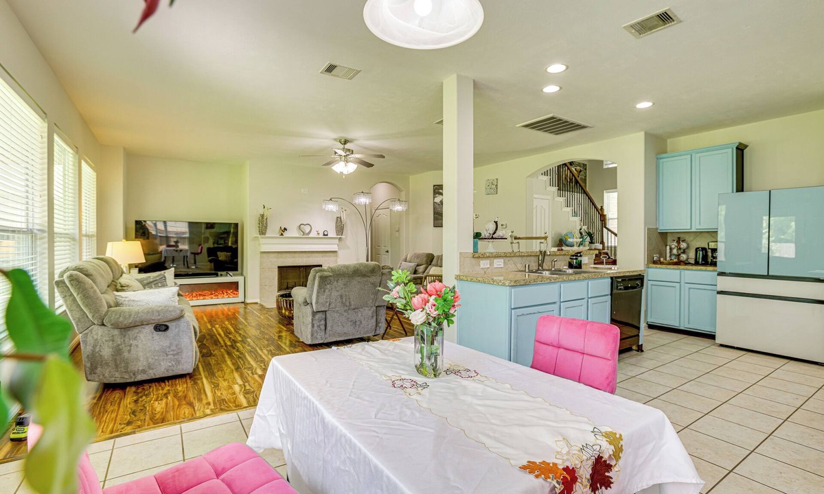 Houston House | Group-Ready Getaway in North Houston!