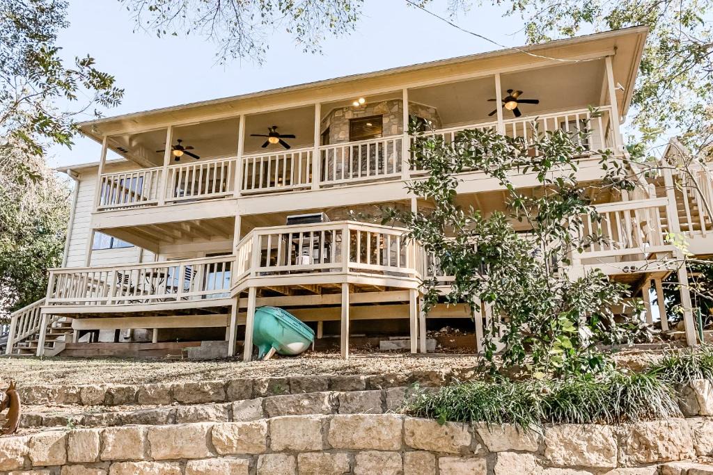 Seguin House | Guadalupe Retreat