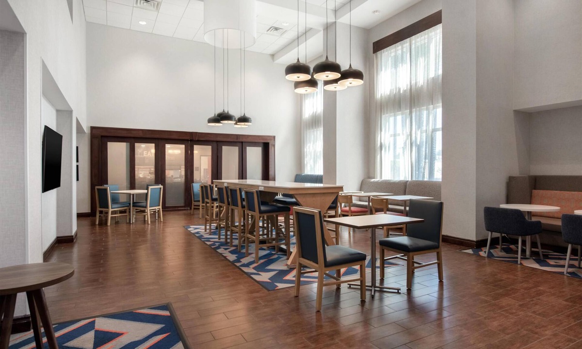 Harvey Hotel | Hampton Inn & Suites Harvey/New Orleans West Bank