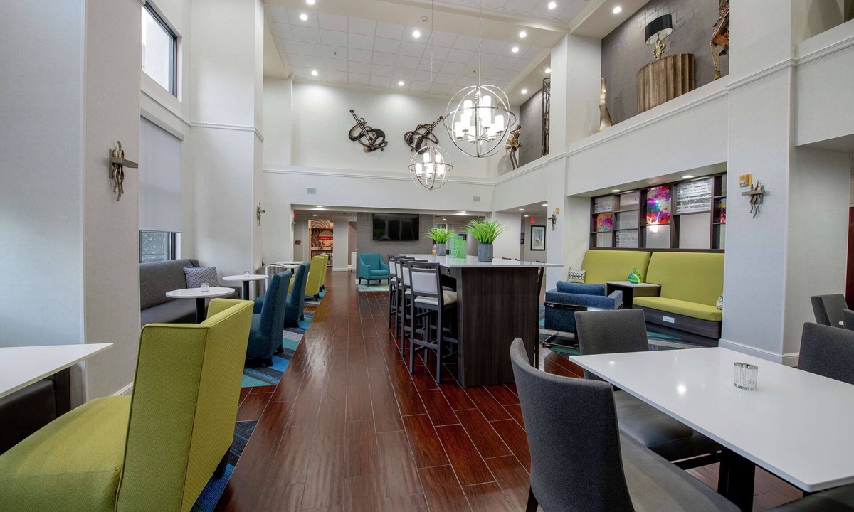 Lafayette Hotel | Hampton Inn & Suites Lafayette
