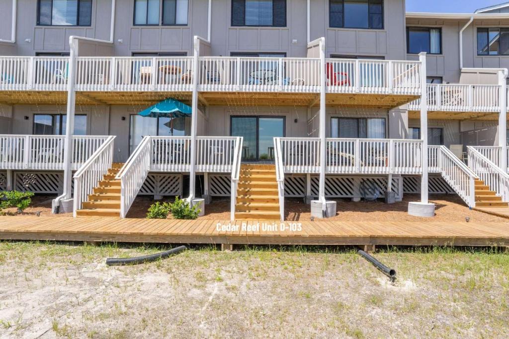Oceanmarsh Subdivision House | Harbor Island D103
