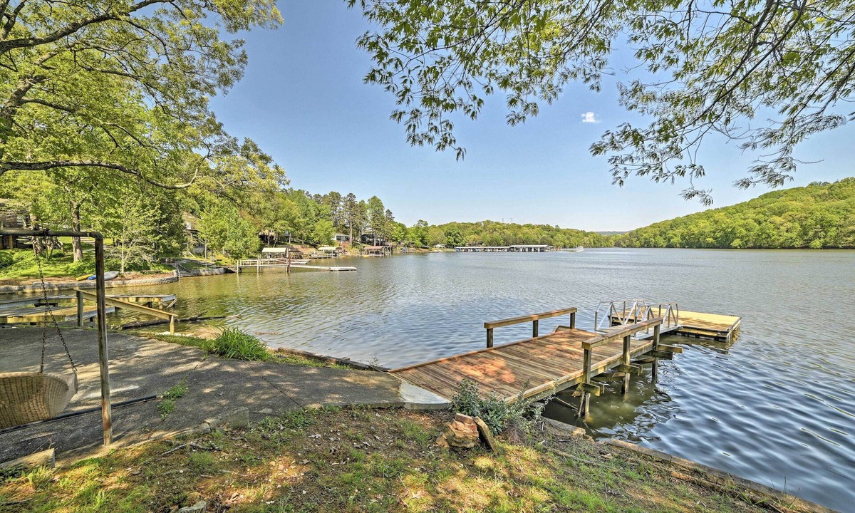 Harrison Cottage | Harrison Lakefront Cottage w/Private Dock!