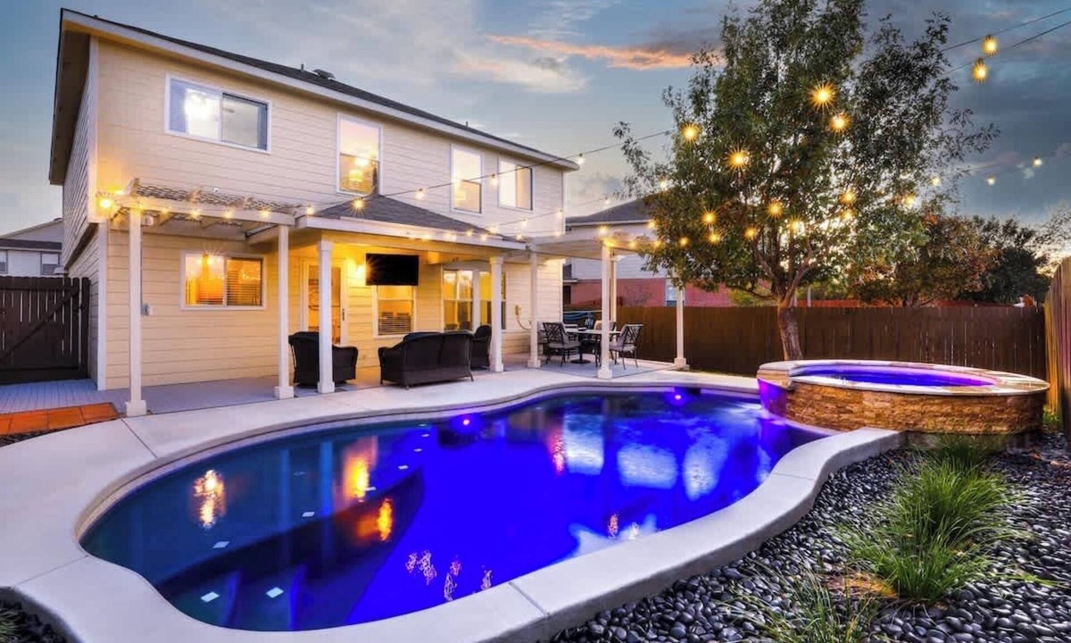 Wetmore House | Heated Pool-Hot Tub-Game Room-Splash Pad Sea World
