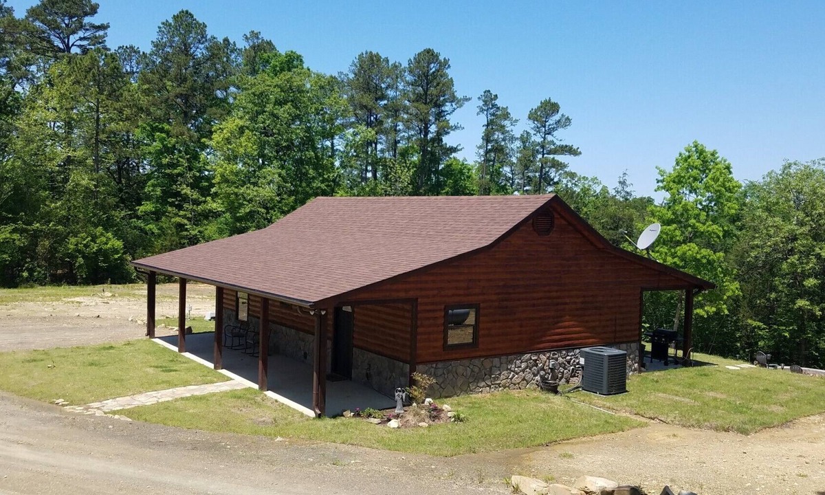 Smithville Cabin | "HIDDEN BLISS" CABIN ON 5 ACRES with Hot Tub!
