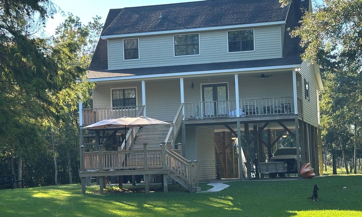 Gulfport House | Hidden Treasure Charming 4-bedroom river house on the Biloxi River