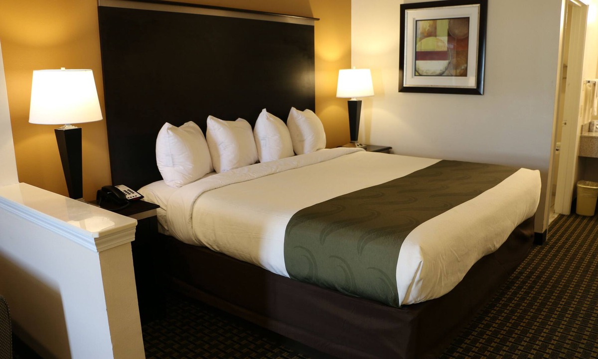 Gonzales Hotel | Highland Inn