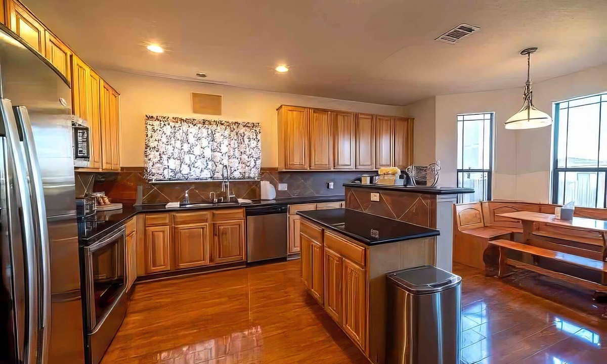 Cedar Park House | Hill Country Beauty in Red | Beautiful Large Home! Very Spacious!
