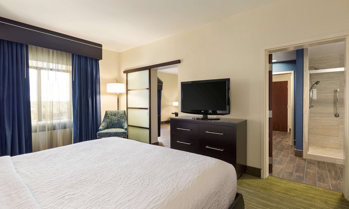 Deco Hotel | Hilton Garden Inn Houston NW/Willowbrook