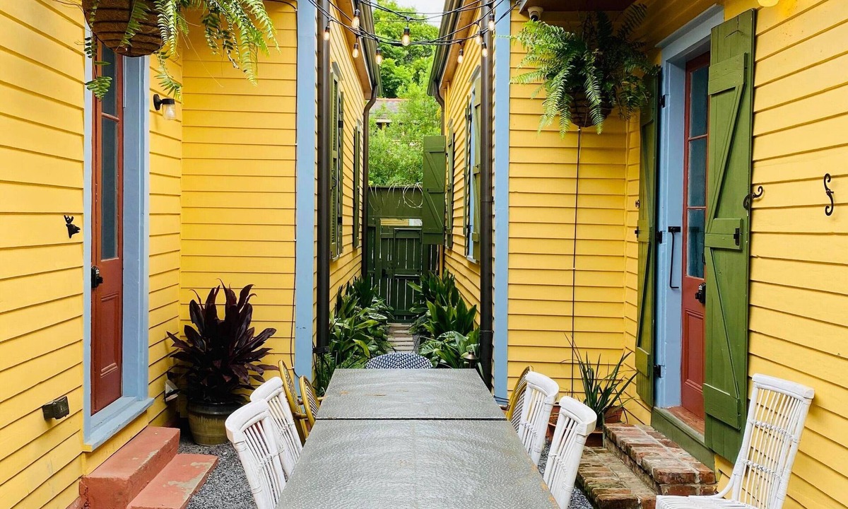 Faubourg Marigny Hotel | Historic Designer Compound w/2 Homes, Pool + Spa, French Quarter/Marigny