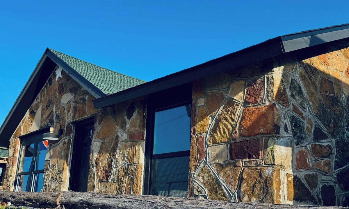 Ranger Cabin | Historical 1930's Lodge on Ranger Hill w/Pool. Hour-ish from FTW!
