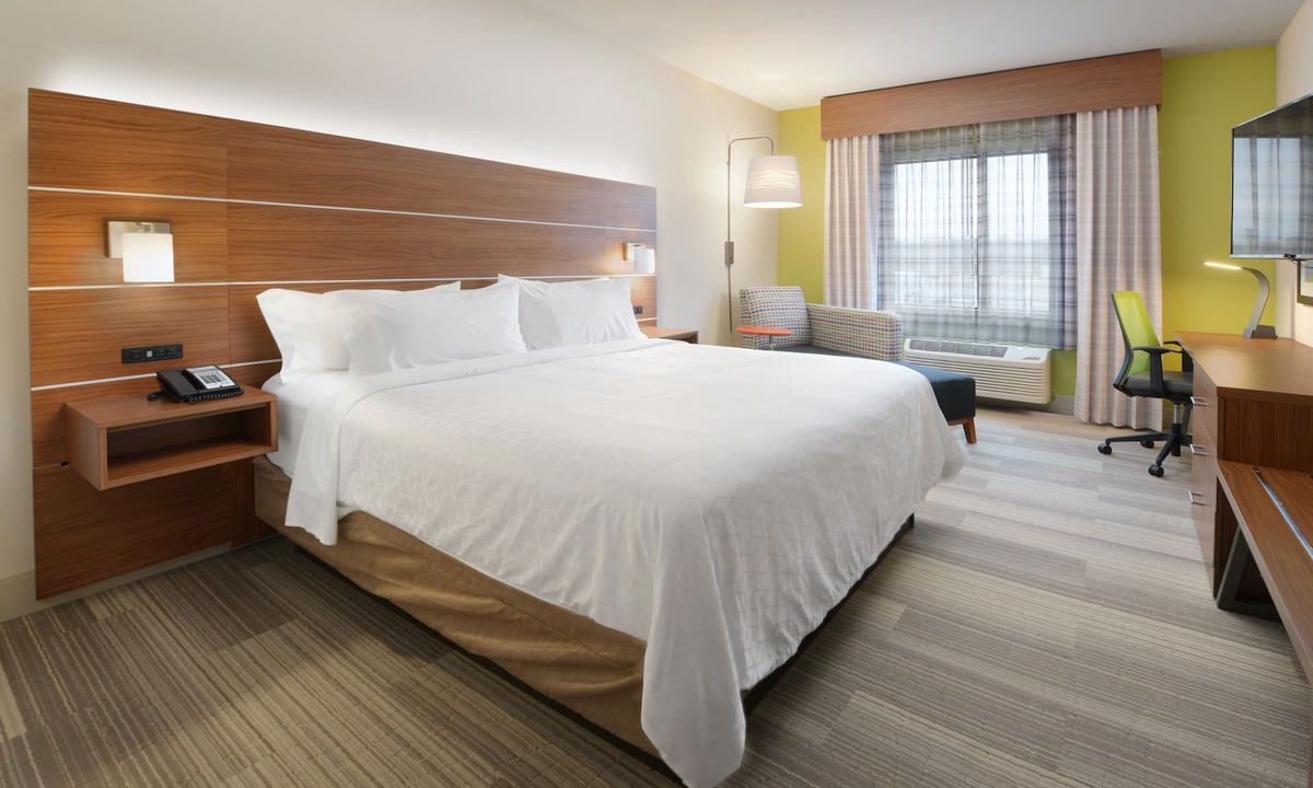 Camden Hotel | Holiday Inn Express Hotel & Suites Camden by IHG