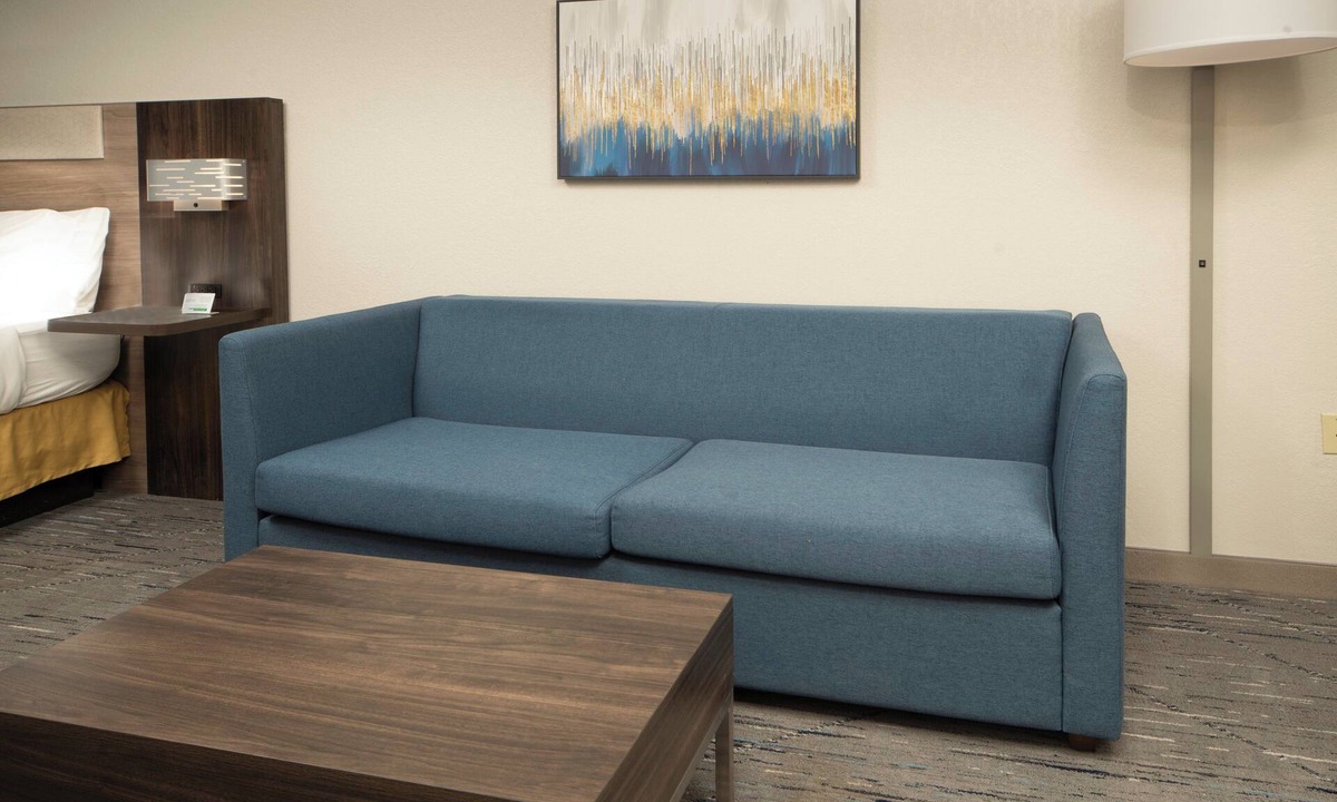 Little Rock Hotel | Holiday Inn Express & Suites Little Rock-West by IHG