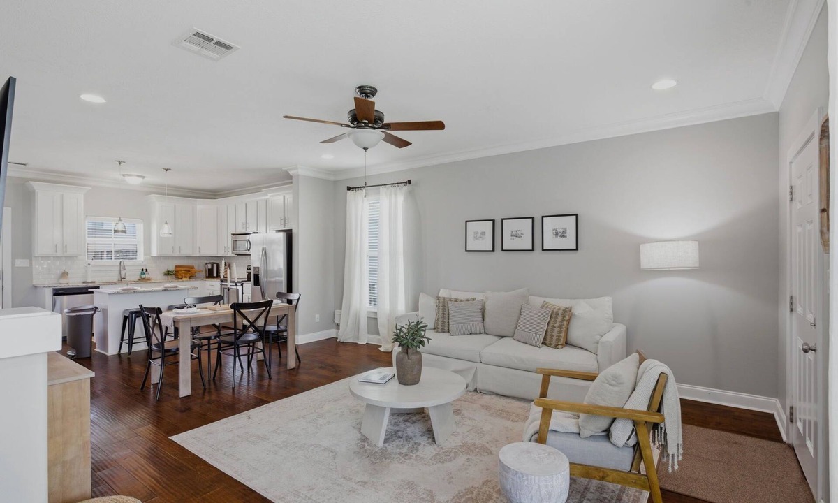 Lake Charles Condo | Home 4 U at Olive Bayou! Downtown Lake Charles