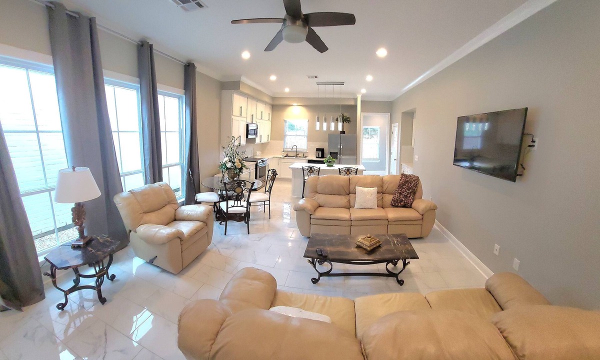 Shenandoah House | Home away from Home, beautiful house 3 bedrooms 2 full bathrooms in Baton Rouge
