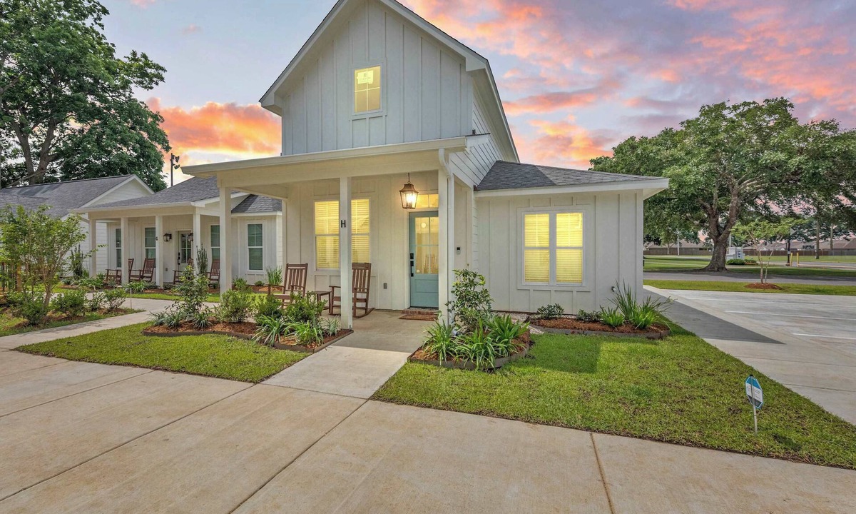 Youngsville House | Home Run House - King Bed - Loft - Sports Complex