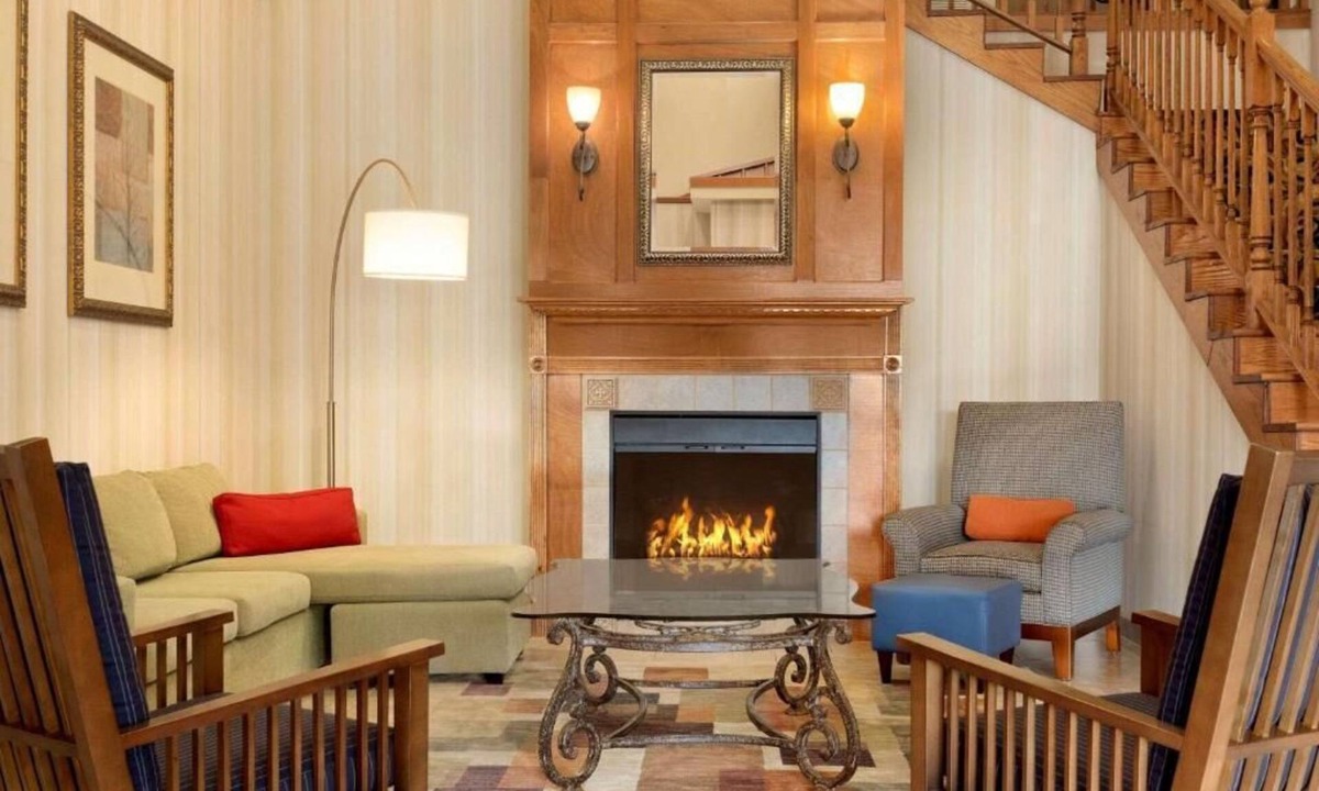 Pineville Hotel | Hotel Pineville & Conference Center Alexandria I-49