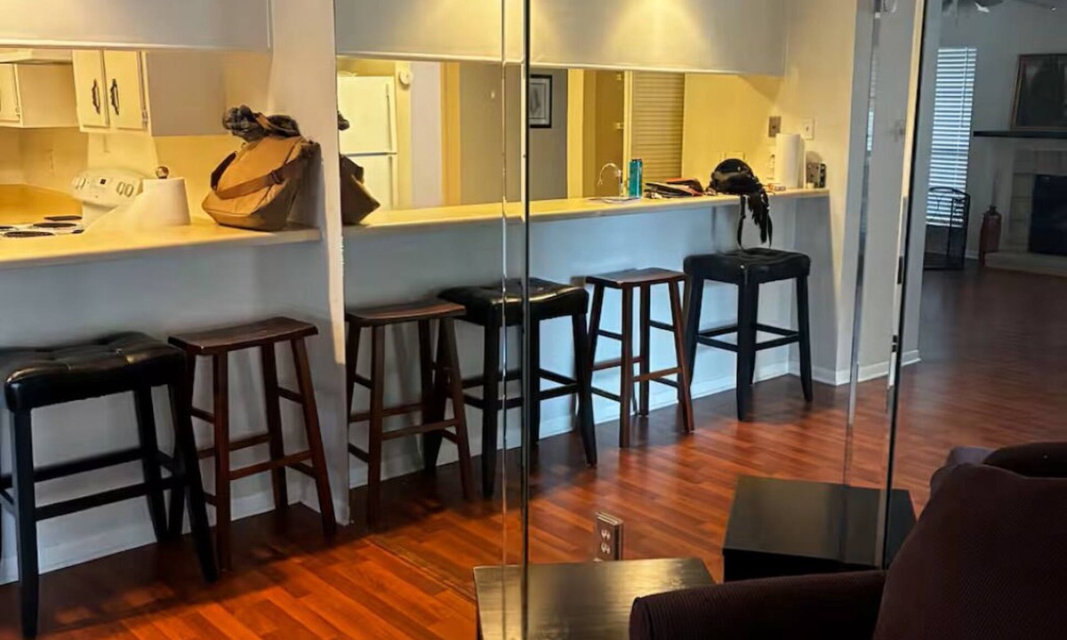 Astrodome House | Hottest Sport Spot/Medical Access