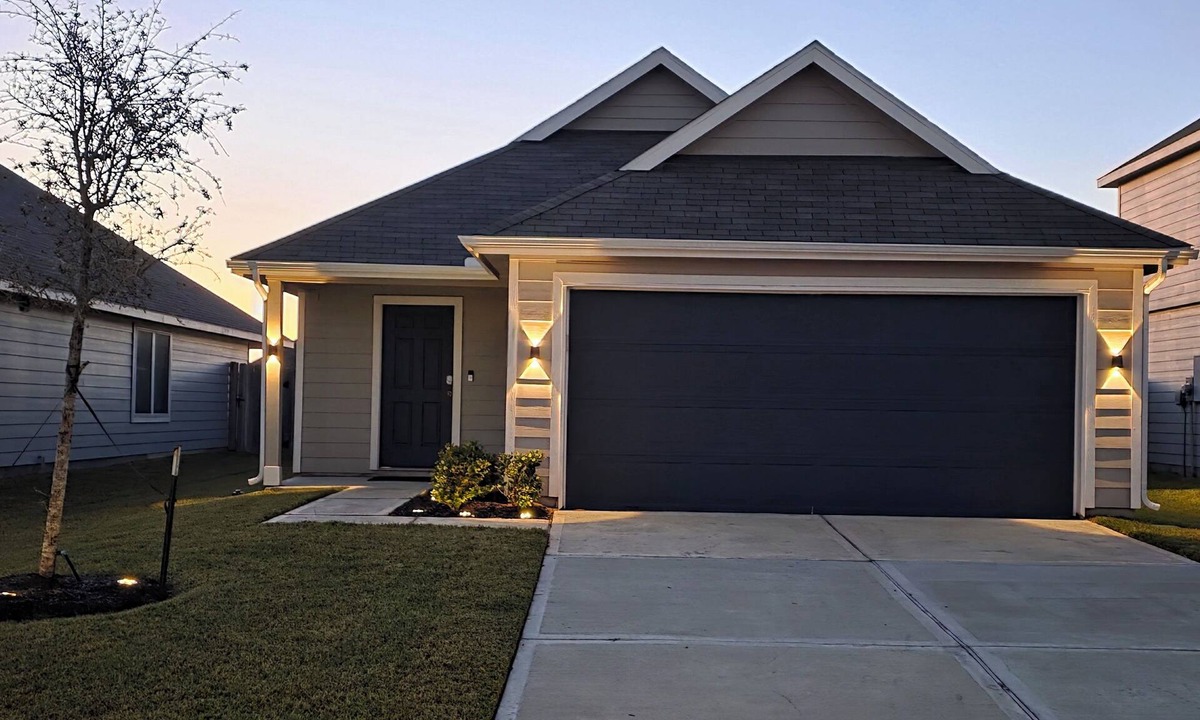 Iowa Colony House | House with style and comfort for a unique stay