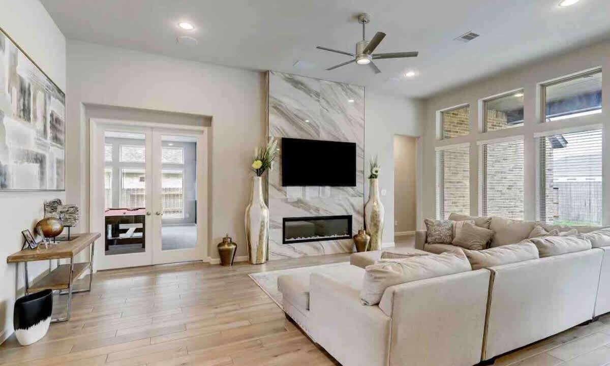 Richmond House | Houston Luxury Vibes w/Private Pool & Spa!
