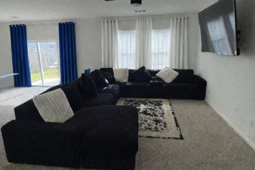 Northside Villa | Houstons Most Comfortable &Spacious