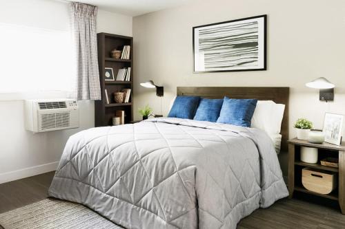 North San Antonio - SAT Hotel | InTown Suites Extended Stay San Antonio TX - Perrin Beitel Road