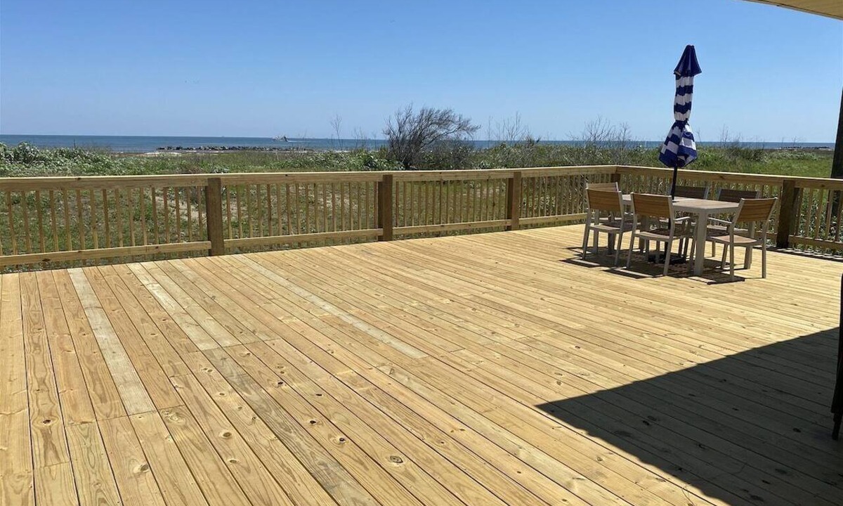 Grand Isle House | Isle Be Back - Beachfront - Island Realty