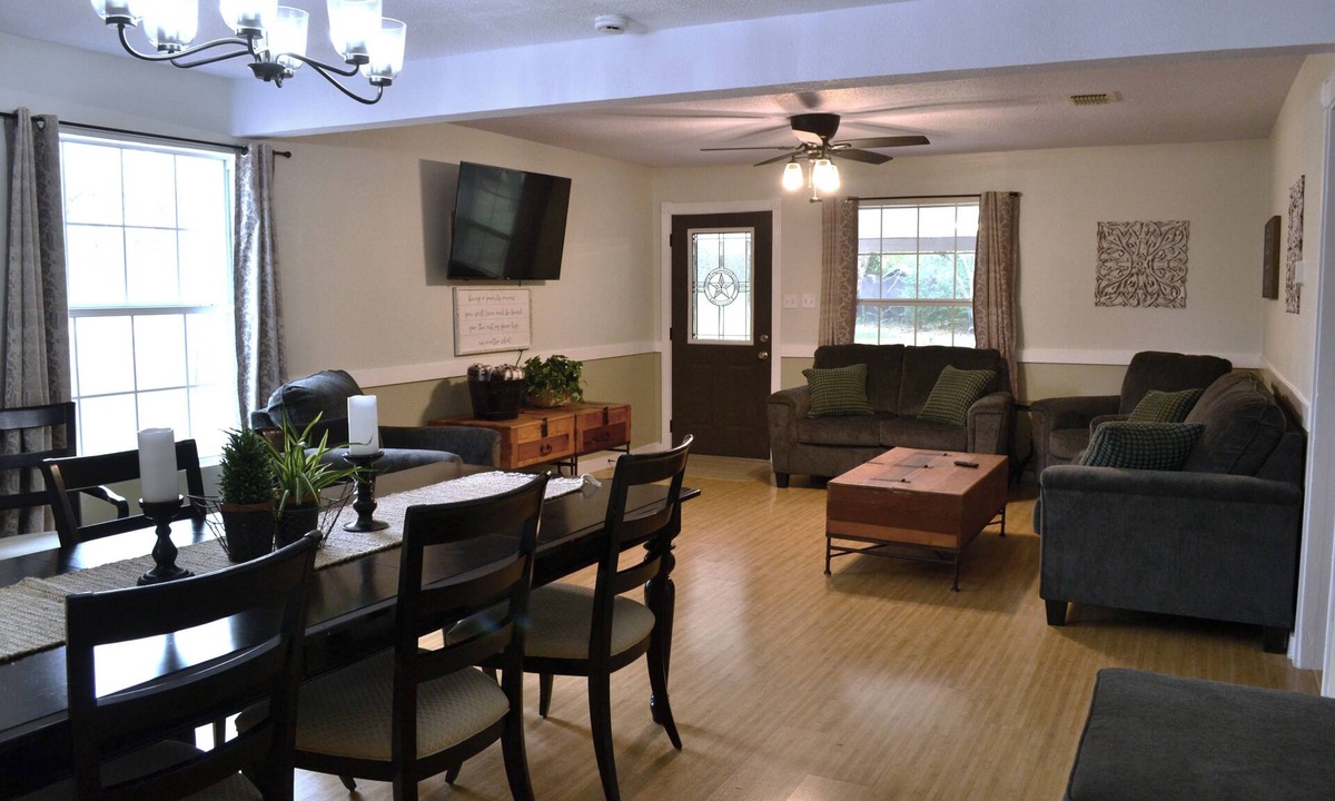 Leon Junction House | Jenkfarm Getaway Your Home Away from Home located in central Texas
