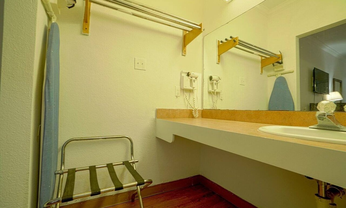 Kingsville Apartment | Kingsville |2 Full Bed
