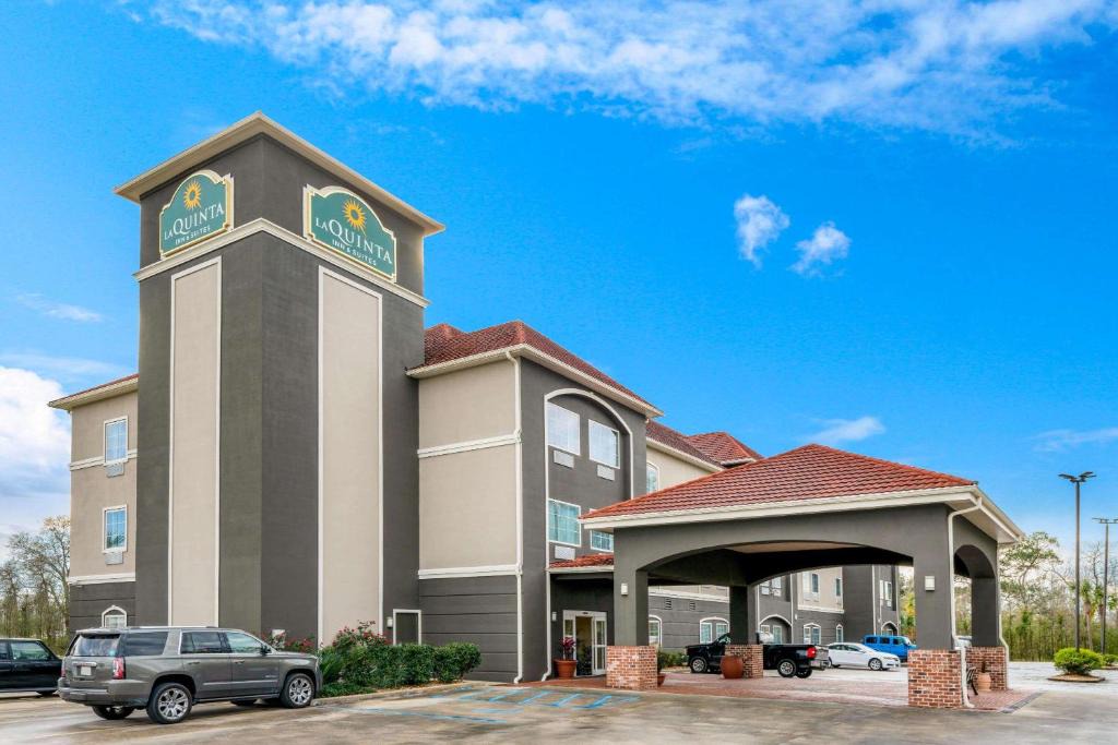 Broussard Hotel | La Quinta Inn & Suites by Wyndham Broussard - Lafayette Area