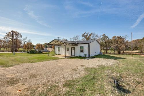 Quitman House | Lake Fork Cabin w/Boat Launch & Fishing Pier