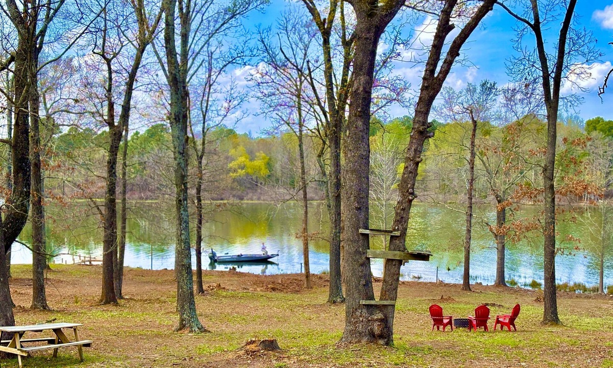 Alba Cabin | Lake Fork Waterfront Cabin-Onsite Boat Ramp Boat Dock Fishing Fire pit